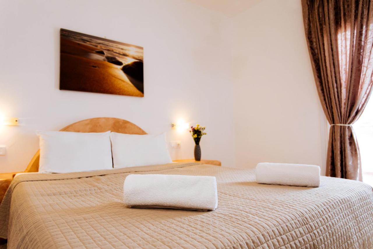 Nikos Hotel Karterádosz Kültér fotó
